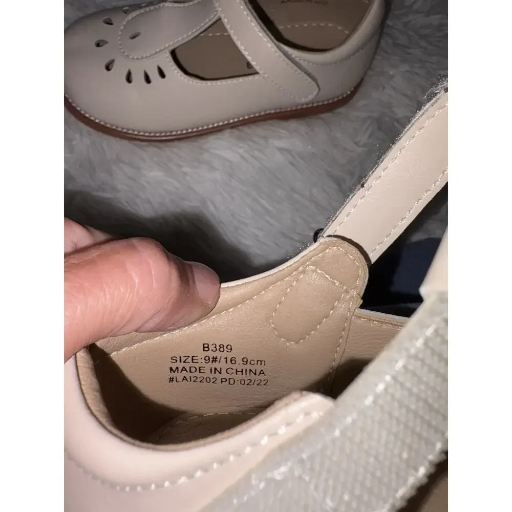 Felix & Flora Toddler Girl 9 Ivory Classic Buckle Shoes. Exc. Condition, Ador